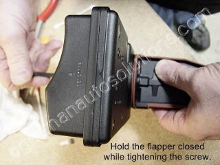 Flapper closed - tighten screw