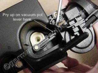 Pry up pot lever